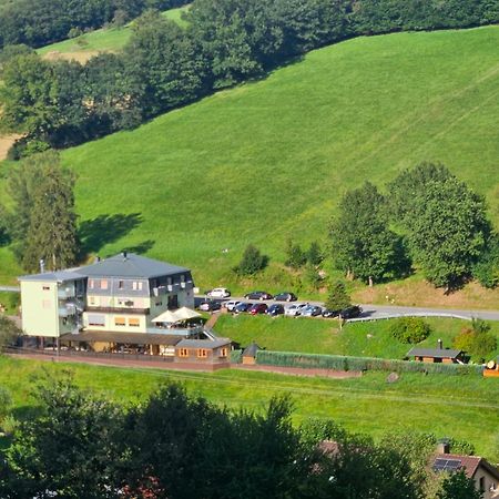 Hotel Gruener Baum Mit Restaurant & Wellness Oberzent Eksteriør billede