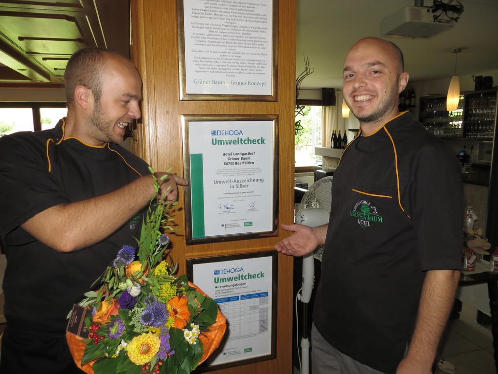Hotel Gruener Baum Mit Restaurant & Wellness Oberzent Eksteriør billede