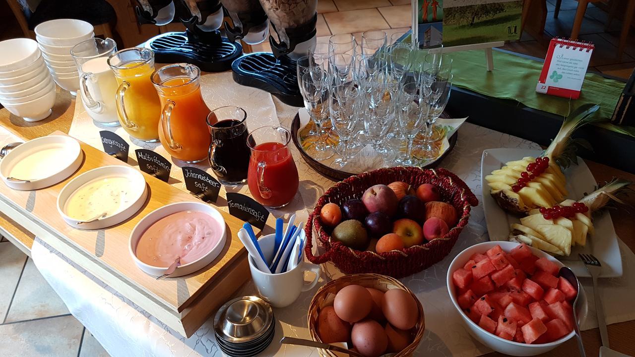 Hotel Gruener Baum Mit Restaurant & Wellness Oberzent Eksteriør billede